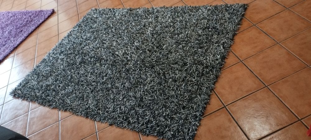 Carpetes de sala em bom estado