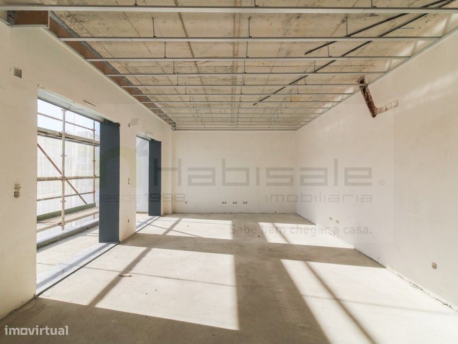 Apartamento T3 com garagem | Paradela, Santo António dos Cavaleiros