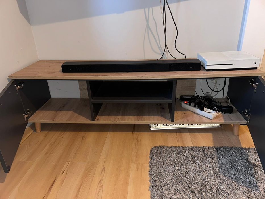 Zestaw mebli Szafa/Komoda/ Komoda RTV