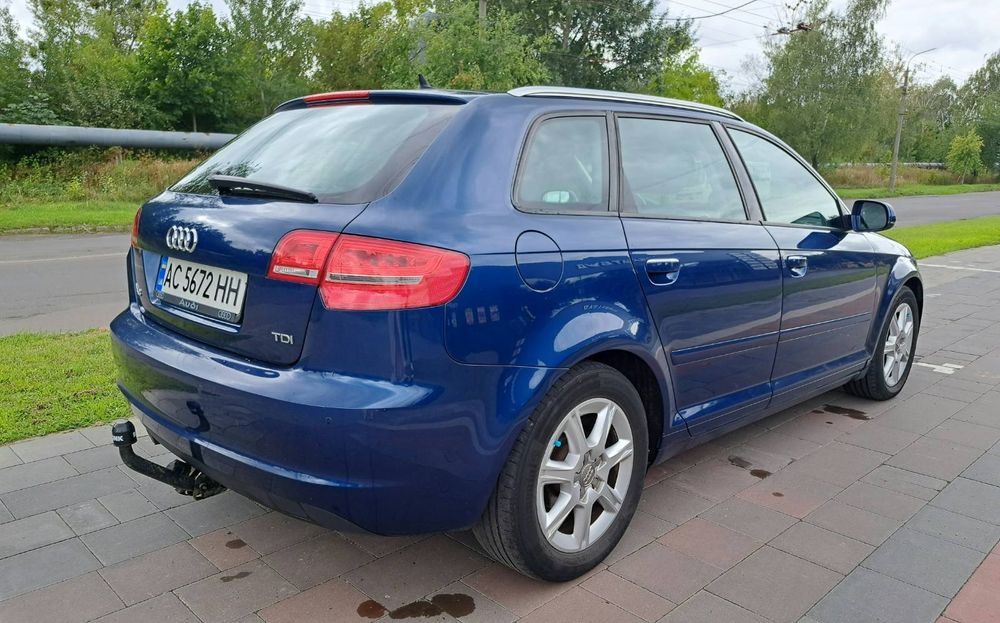 Автомобіль Ауді а3