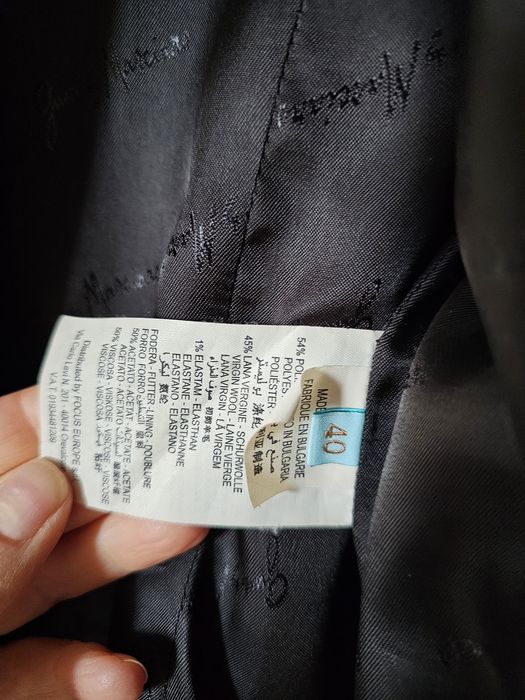 Пиджак фирмы guess