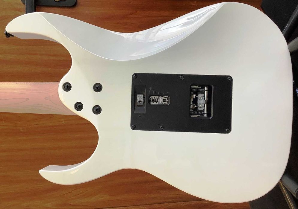Guitarra Ibanez RG350DXZ-WH