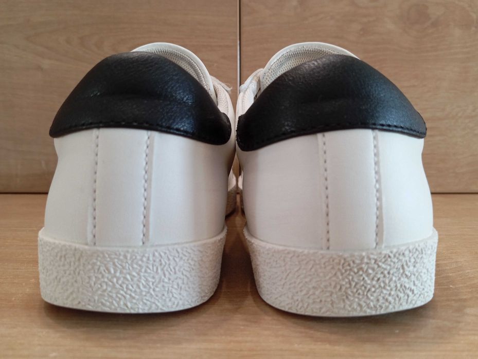 GUESS Sneakersy Damskie niskie Rozm. 38 /24,5 cm.