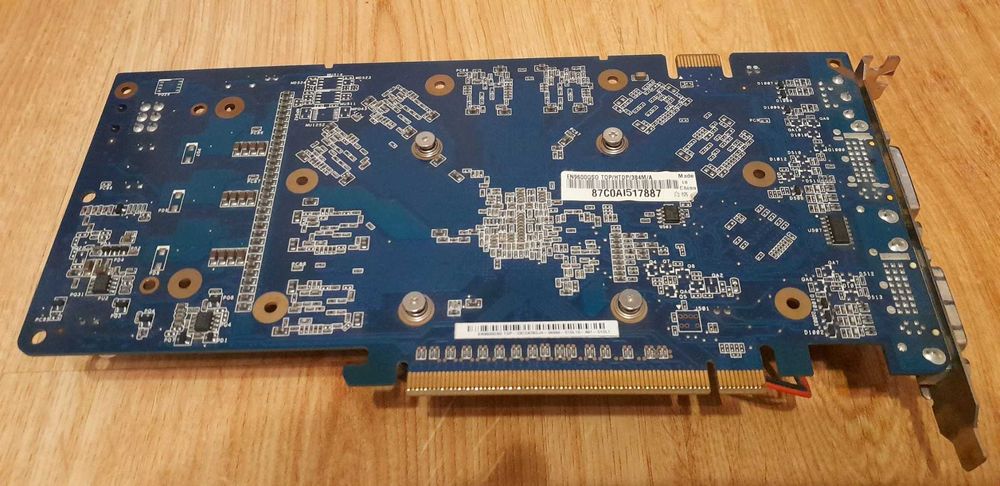 Karta graficzna Asus GeForce 9600GSO uszkodzona