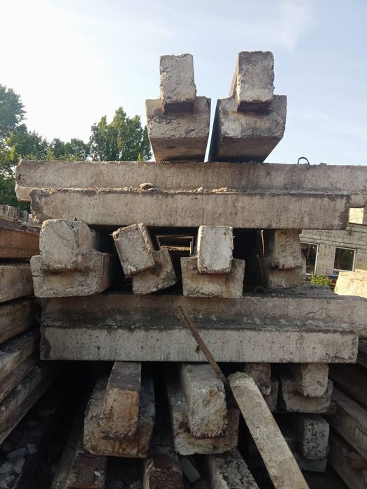 Ригеля ,балки длиной 2,80метра.