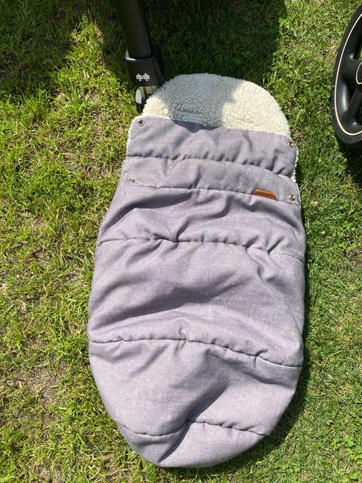 Maxi Cosi Nova 4 plus Maxi Cosi Pebble z adapterem isofix plus dodatki
