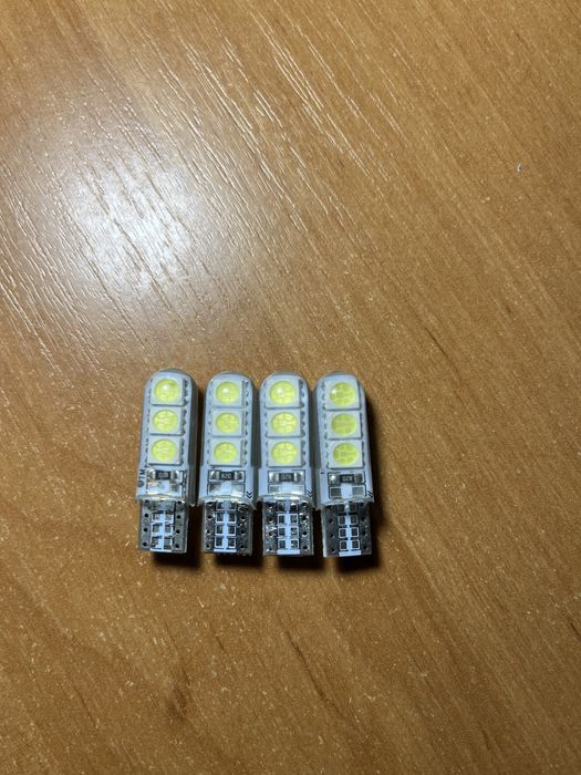 Діодна лампочка 12 вольт 5 w