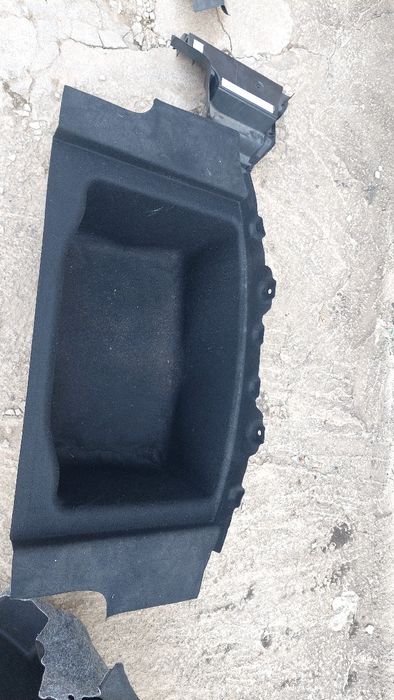 Обшивка багажника Tesla model 3