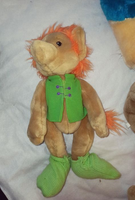 Мягкие игрушки (мишка, собачка, ёж, ёжик, динозаврик, лёвик)