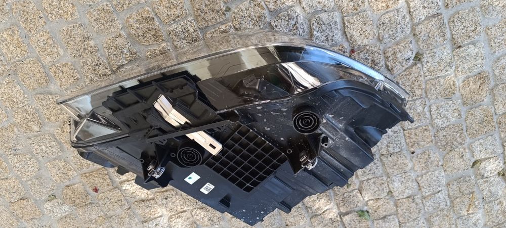 Farol BMW X2 F39