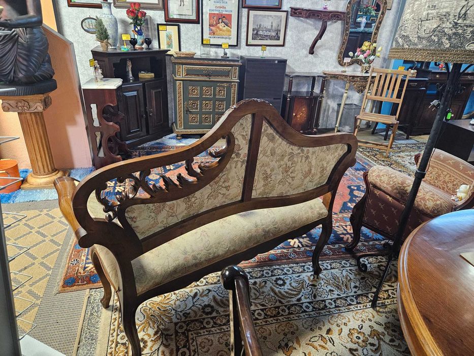 Sofá vintage - Bom estado geral