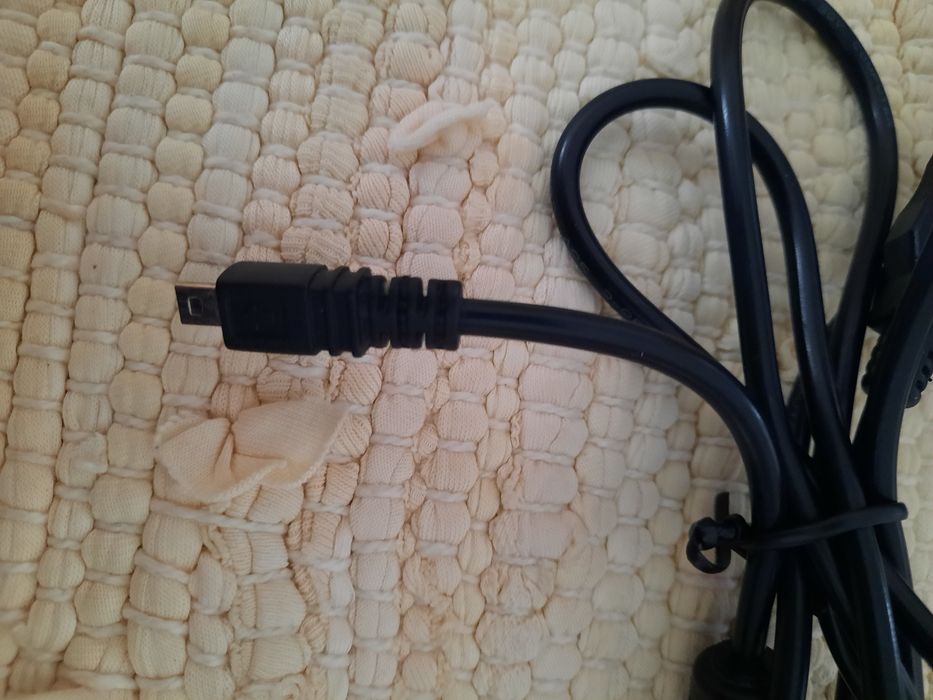 Kabel z ładowarką USB