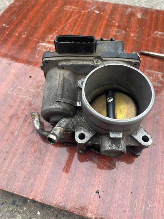 Дросель Lancer x 2.0 4b11