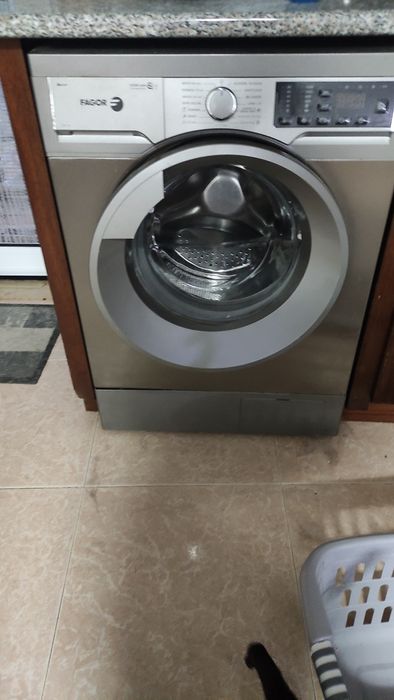 Maquina de lavar roupa