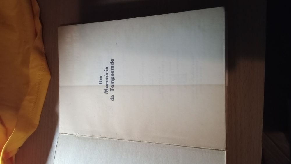 Livro antigo história