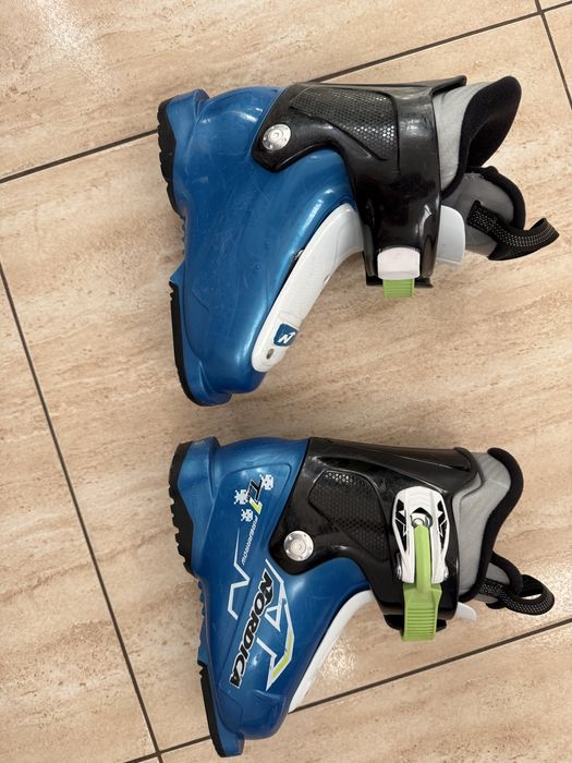 Dzieciece buty narciarskie rozmiar narciarski 16 czyli 25/26