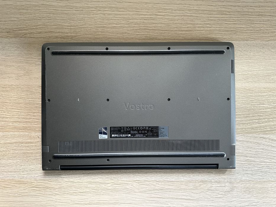 Laptop DELL VOSTRO 15’ 5568 uszkodzony
