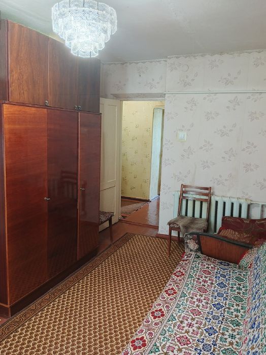 Гарненька двостороння 1на кв-ра в районі Електрону !!!