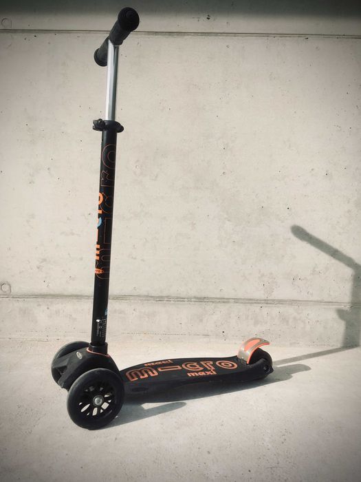 Hulajnoga Micro Maxi Deluxe - Czarna - Łódź