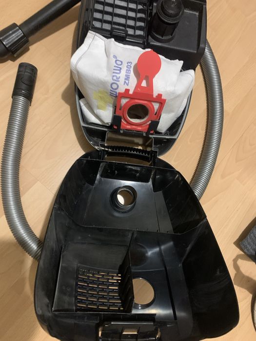 Odkurzacz Bosch GL30 2500 W workowy.