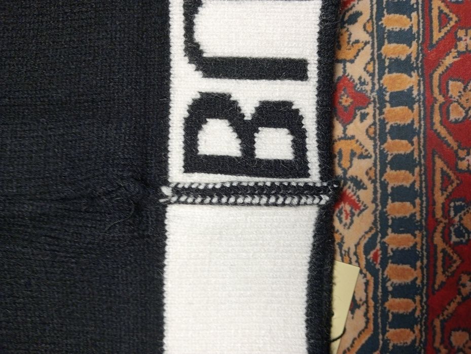 Zimowa czapka burberry