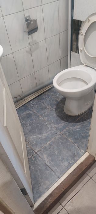 ЗДАМ  двух кімнату квартиру вул. Офіцерська 1/5цегла  .