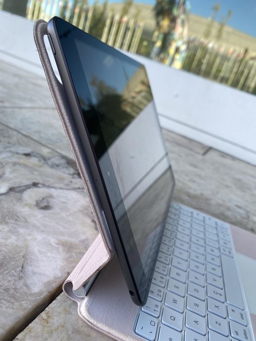 Ipad 7th generation with keyboard cover