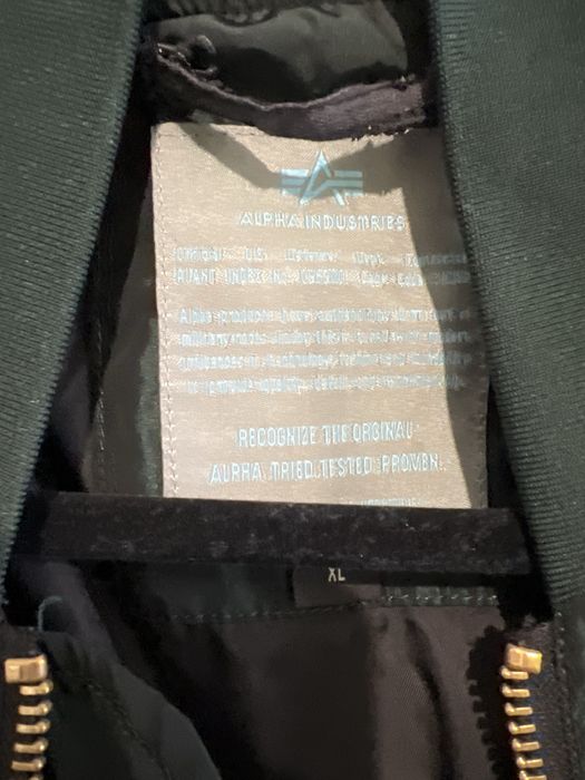 Бомбер-куртка Alpha industries