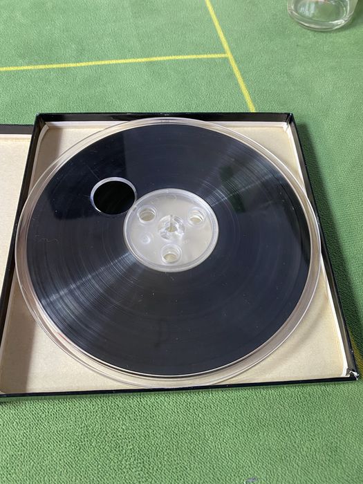 Котушка з коробкою AMPEX