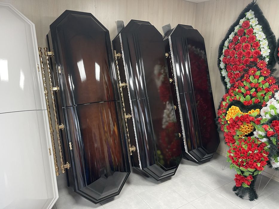 Перевозка умерших.Киев-Украина.Ритуальные услуги.Аренда катафалка