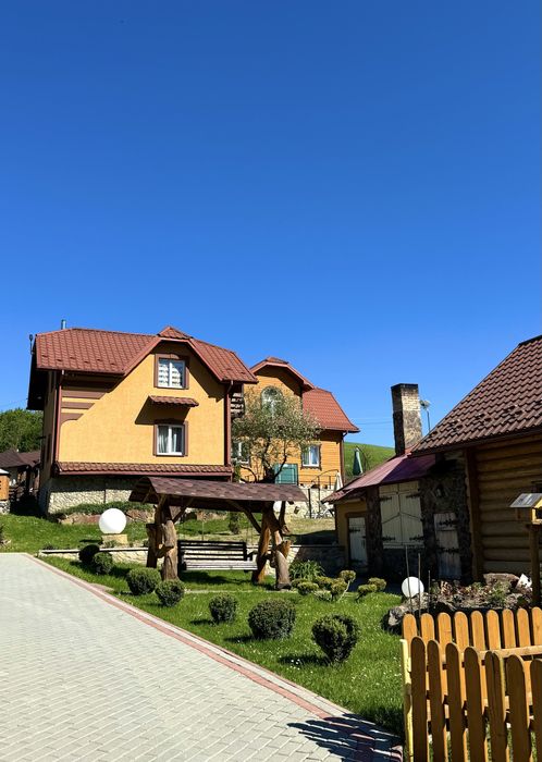 Відпочинок у Карпатах: садиба «в Карпатах у Петровича»