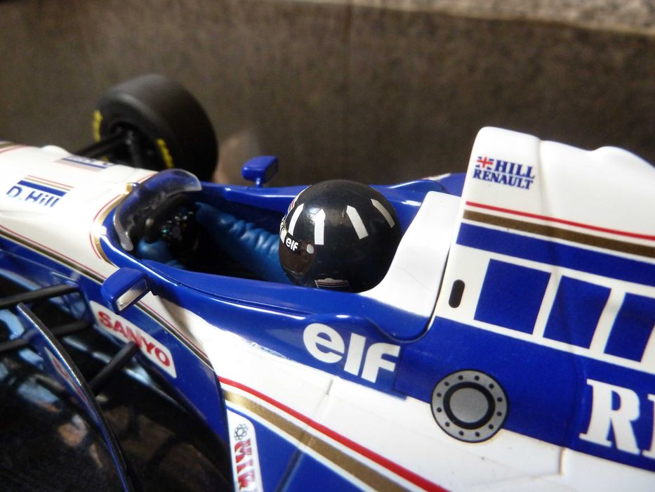 1:18 Minichamps, Williams Renault FW18, D. Hill, AutoArt