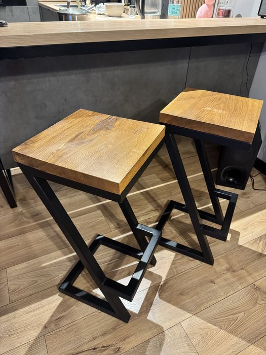 Hoker „Z” metalowy stelarz stołek barowy drewno 75 cm wys.