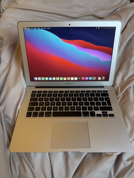MacBook Air 2014 + podstawka chłodząca