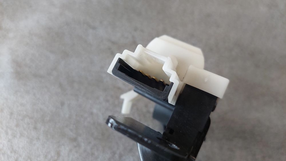 Fechadura / fecho da mala RENAULT Clio III (BR0/1, CR0/1)