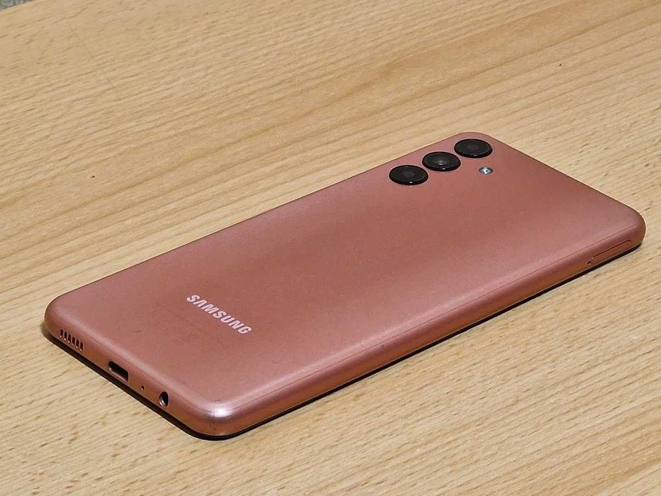 Смартфон Samsung Galaxy A04s 3/32GB Copper (SM-A047FZCUSEK) Оригінал