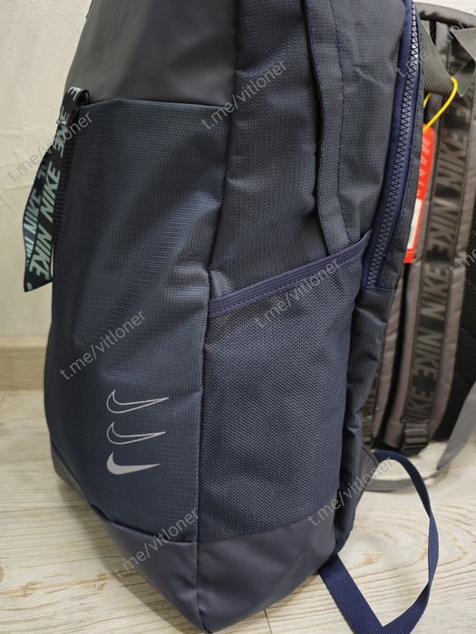 Стильний рюкзак Nike NK SPRTSWR Essentials Bkpk