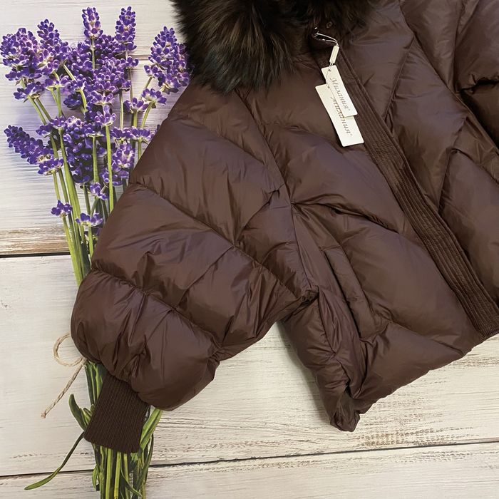 Женская куртка с капюшоном