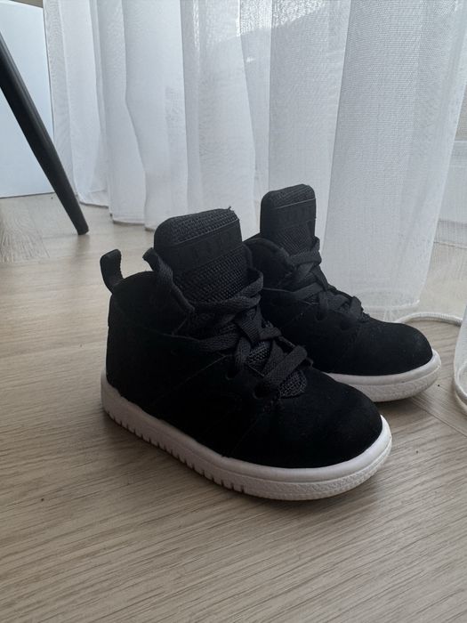 Кросівки Jordan 22 розмір