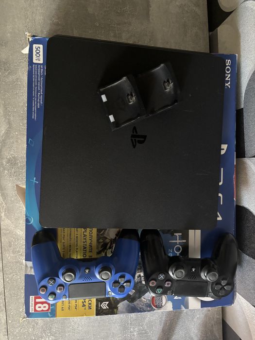 Playstation 4 slim