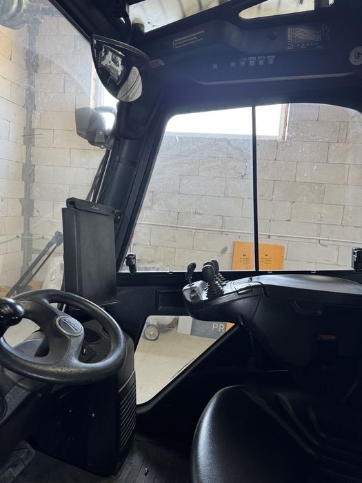 Wozek widlowy Linde H35 EVO.