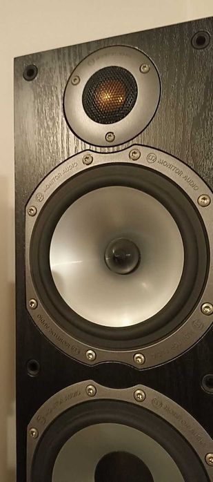 Colunas MOnitor Audio Bronze 5
