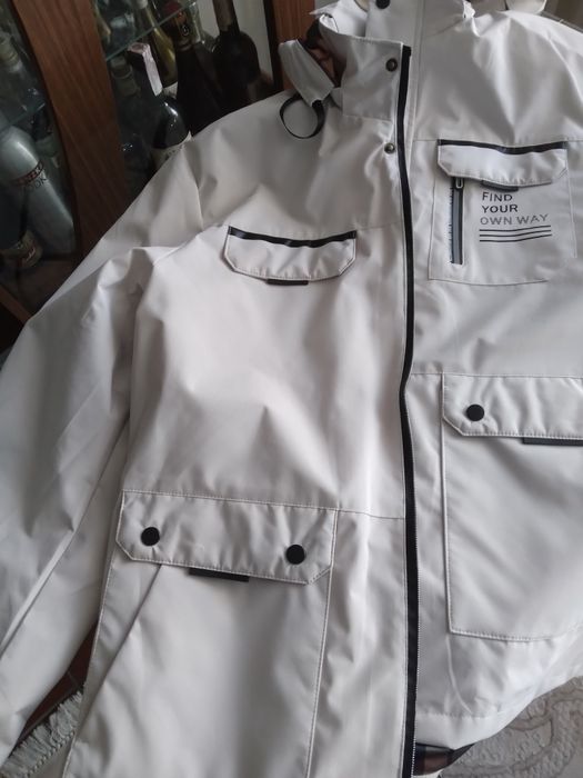 Чоловічий одяг , куртка модна , стільна