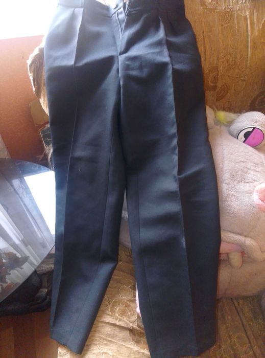 Классические брюки на мальчика.