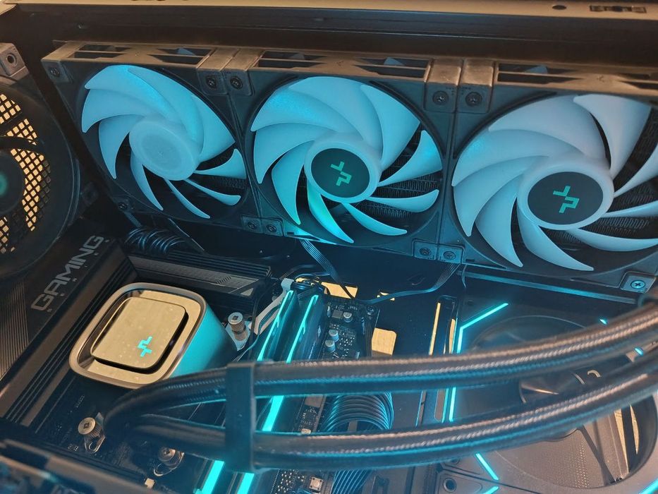 Водяне охолодження  Deepcool ls720 black