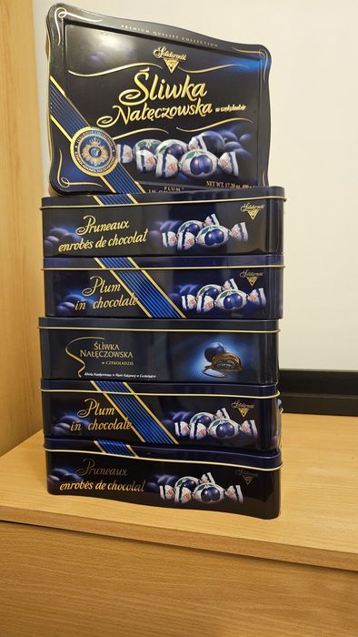 Puszki pojemniki metalowe