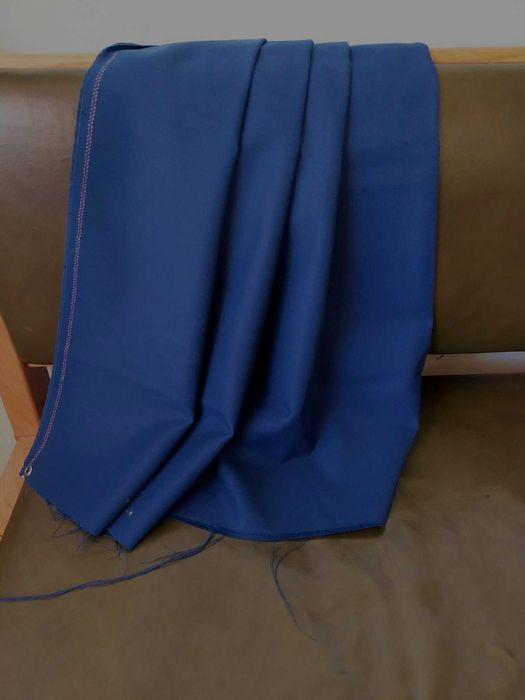 tkanina garniturowa 140 cm.