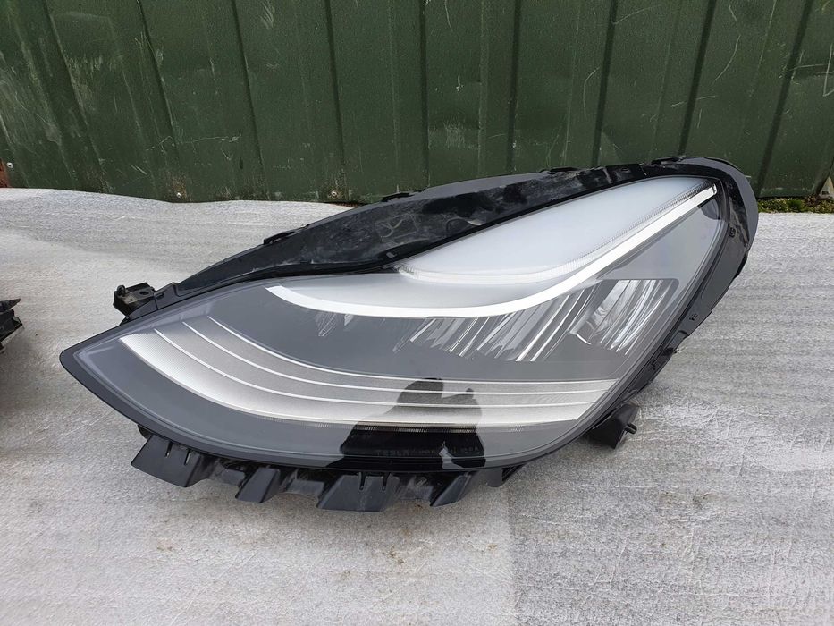 Tesla Model 3 Y фари рест дорест