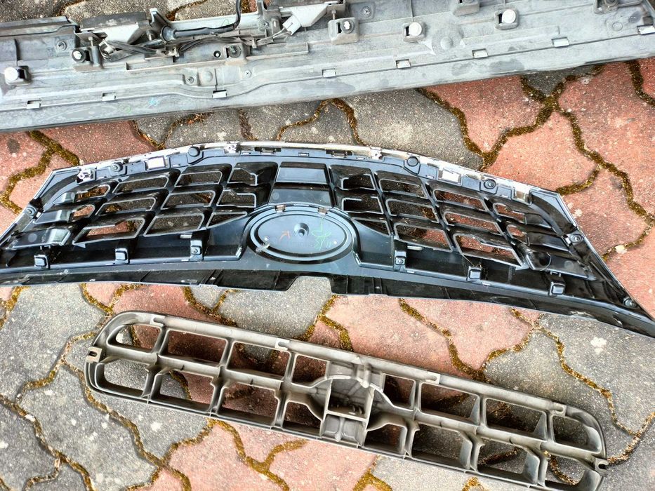 Subaru Impreza 2008r Atrapa grill różne