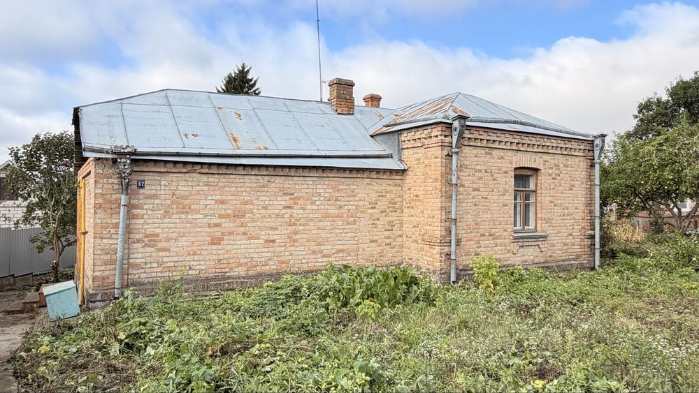 Продаж будинку в Бердичеві на 10сот